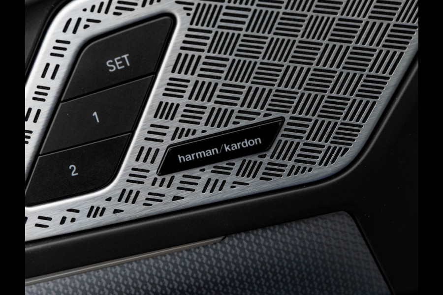 BMW X1 xDrive30e M-Sport - Pano - Trekhaak - Driving Ass Prof - Head-Up - Harman Kardon