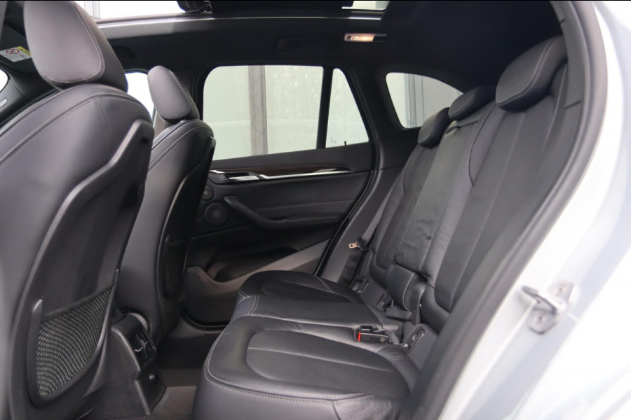 BMW X1 XDrive25i M Sport / PANODAK / HUD / KEYLESS / MEMORY / H&K / CAMERA
