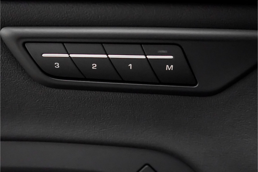 Jaguar E-Pace 2.0 P250 AWD HSE R-Dynamic CarPlay Trekhaak Camera 19"