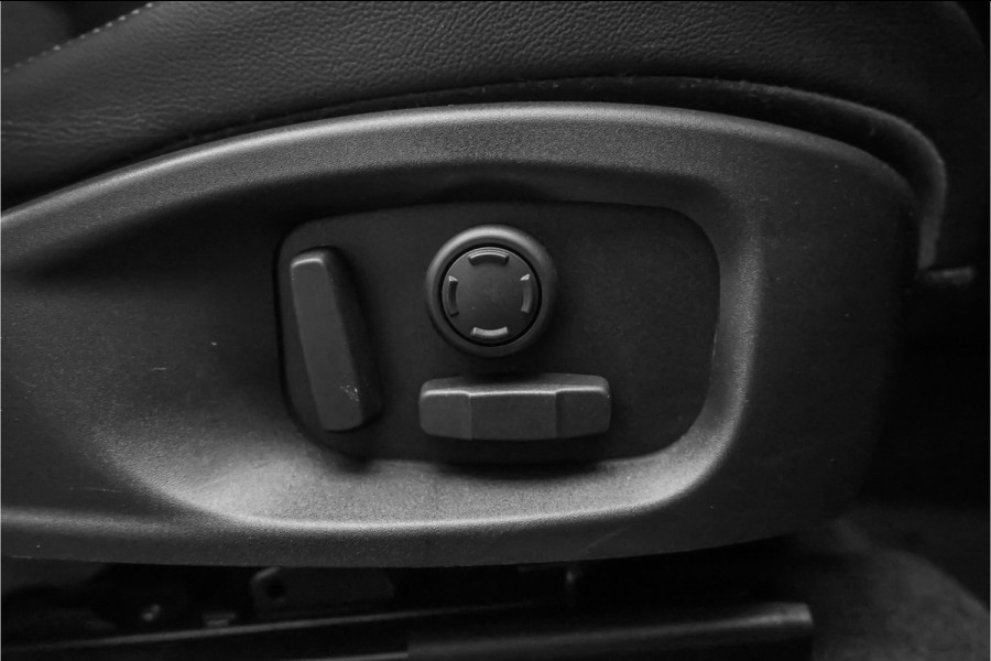 Jaguar E-Pace 2.0 P250 AWD HSE R-Dynamic CarPlay Trekhaak Camera 19"