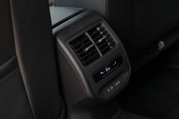 CUPRA Formentor 1.5 TSI / PANODAK / KUIPSTOELEN / MEMORY / CAMERA / LEDER / KEYLESS