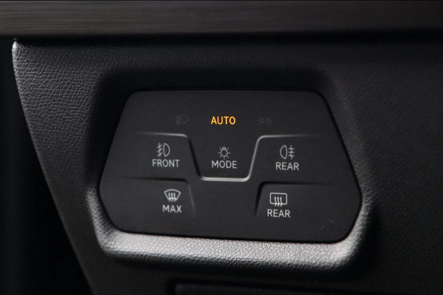 CUPRA Formentor 1.5 TSI / PANODAK / KUIPSTOELEN / MEMORY / CAMERA / LEDER / KEYLESS