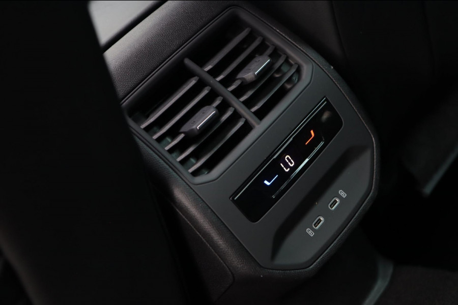 CUPRA Formentor 1.5 TSI / PANODAK / KUIPSTOELEN / MEMORY / CAMERA / LEDER / KEYLESS