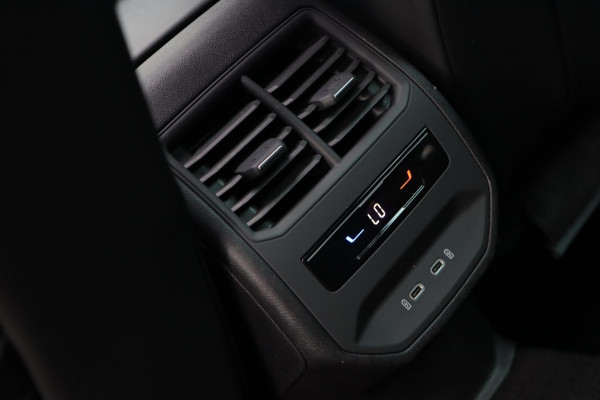 CUPRA Formentor 1.5 TSI / PANODAK / KUIPSTOELEN / MEMORY / CAMERA / LEDER / KEYLESS