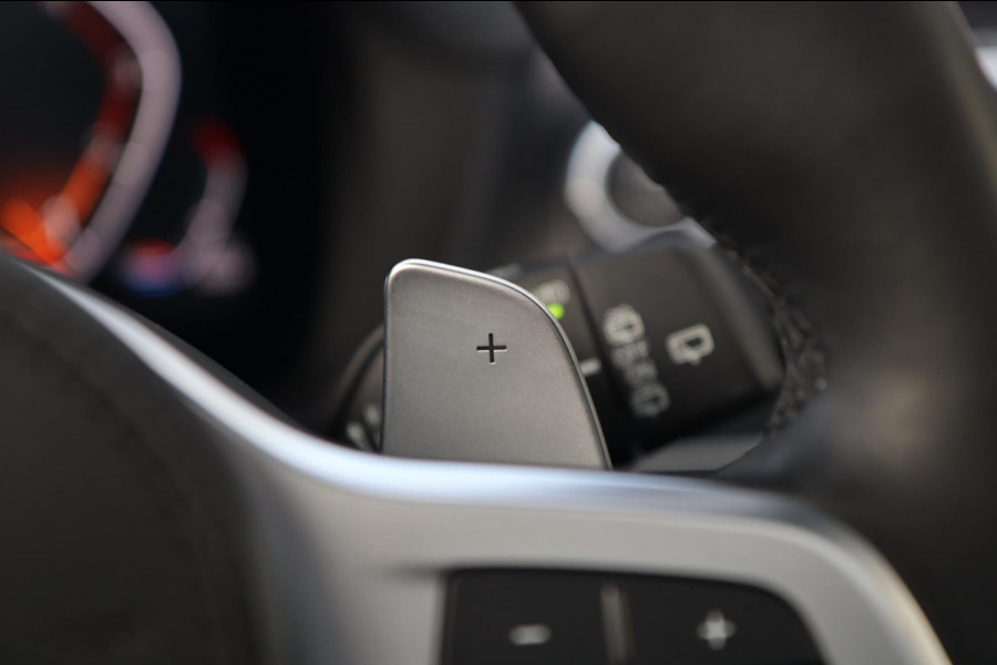 BMW X3 XDrive30i M Sport / PANODAK / HUD / MEMORY / DODEHOEK / KEYLESS