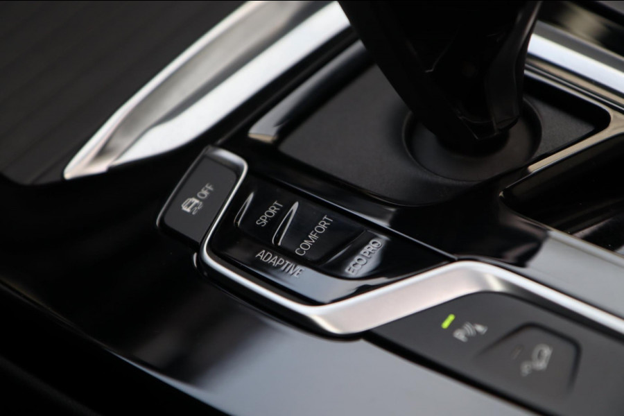 BMW X3 XDrive30i M Sport / PANODAK / HUD / MEMORY / DODEHOEK / KEYLESS