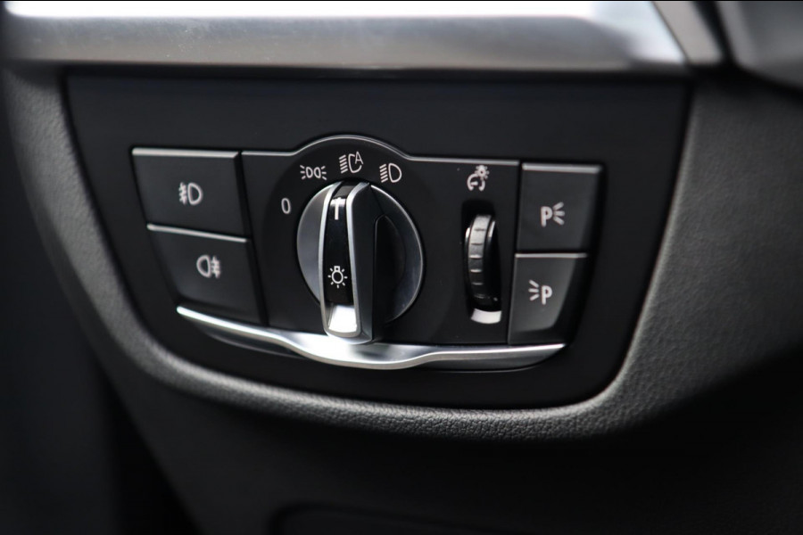 BMW X3 XDrive30i M Sport / PANODAK / HUD / MEMORY / DODEHOEK / KEYLESS