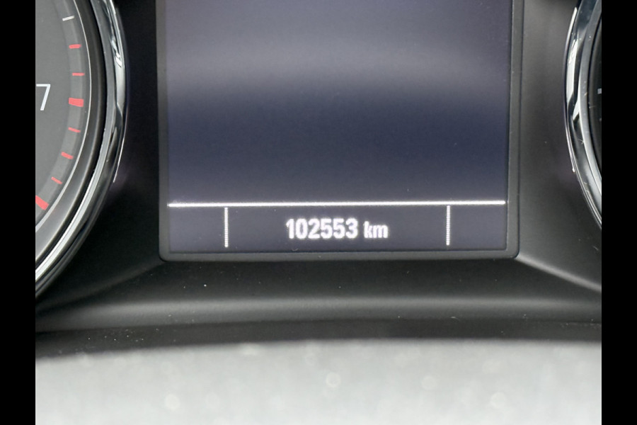 Opel Insignia Sports Tourer BWJ 10-2020 | 1.5T 165PK Business Executive | LEER | TREKHAAK | STOELVERW | NAVI | CLIMA | CARPLAY | PDC | PRIVACY GLASS |