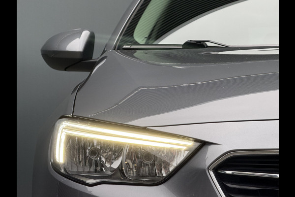 Opel Insignia Sports Tourer BWJ 10-2020 | 1.5T 165PK Business Executive | LEER | TREKHAAK | STOELVERW | NAVI | CLIMA | CARPLAY | PDC | PRIVACY GLASS |