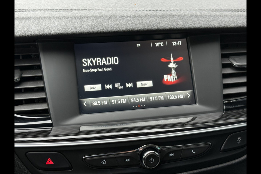Opel Insignia Sports Tourer BWJ 10-2020 | 1.5T 165PK Business Executive | LEER | TREKHAAK | STOELVERW | NAVI | CLIMA | CARPLAY | PDC | PRIVACY GLASS |