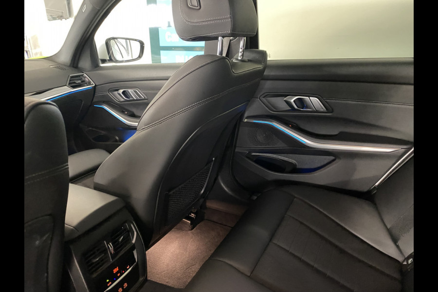 BMW 3 Serie Touring 320e Sportline Panoramadak / Led verlichting / Carplay/ Wit metallic /