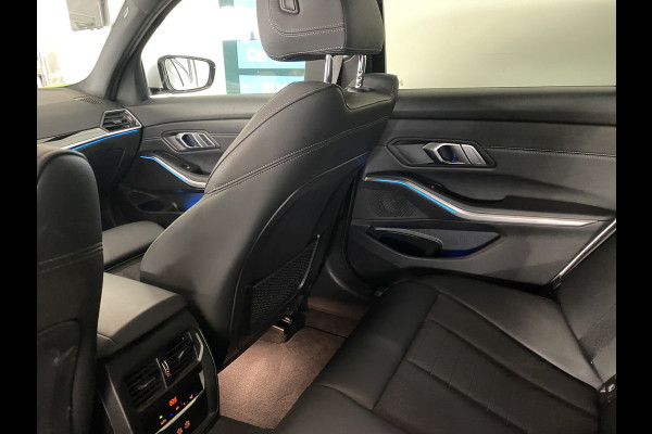 BMW 3 Serie Touring 320e Sportline Panoramadak / Led verlichting / Carplay/ Wit metallic /