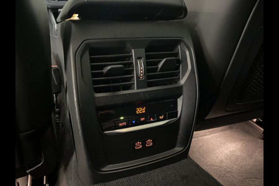 BMW 3 Serie Touring 320e Sportline Panoramadak / Led verlichting / Carplay/ Wit metallic /