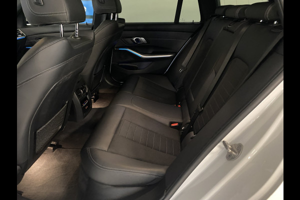 BMW 3 Serie Touring 320e Sportline Panoramadak / Led verlichting / Carplay/ Wit metallic /