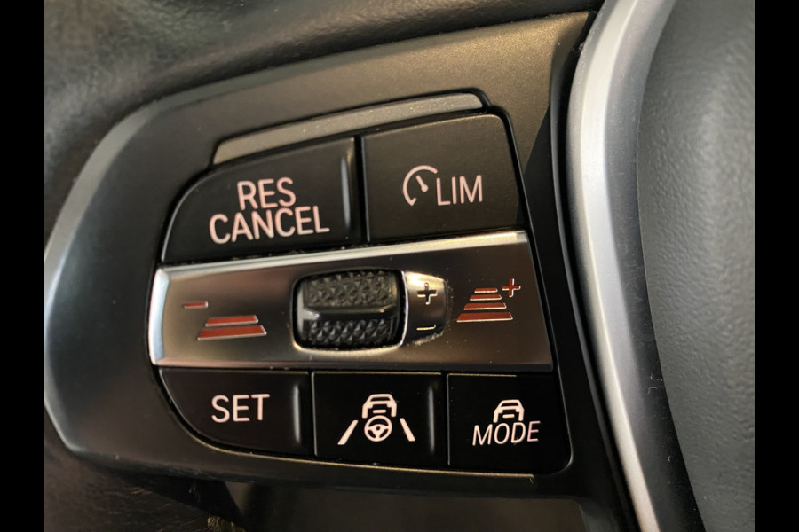 BMW 3 Serie Touring 320e Sportline Panoramadak / Led verlichting / Carplay/ Wit metallic /