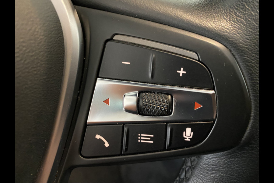 BMW 3 Serie Touring 320e Sportline Panoramadak / Led verlichting / Carplay/ Wit metallic /