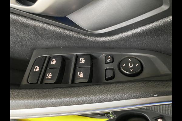 BMW 3 Serie Touring 320e Sportline Panoramadak / Led verlichting / Carplay/ Wit metallic /