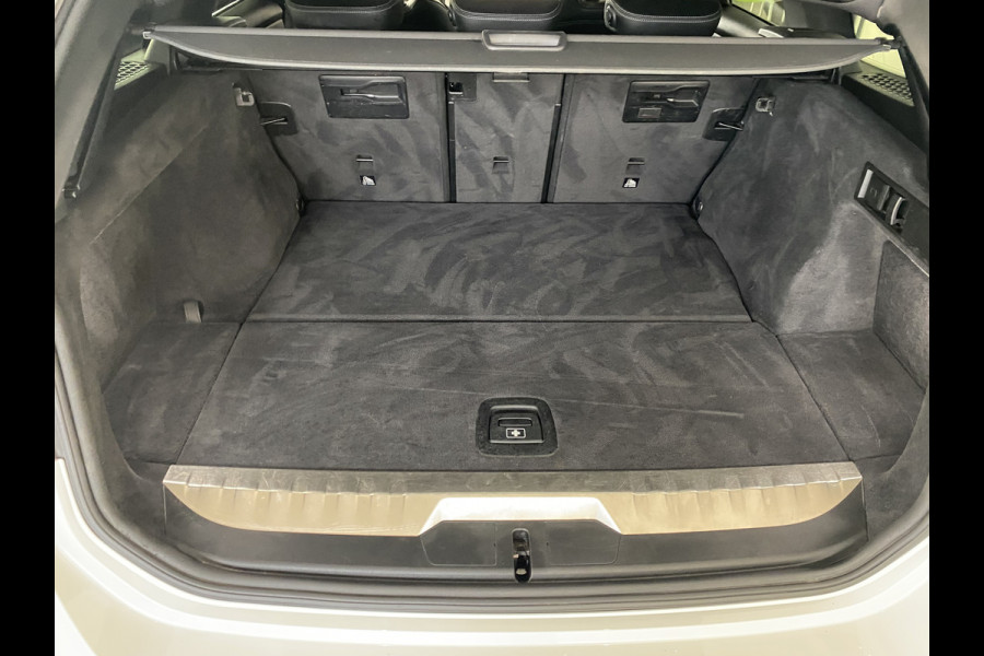 BMW 3 Serie Touring 320e Sportline Panoramadak / Led verlichting / Carplay/ Wit metallic /