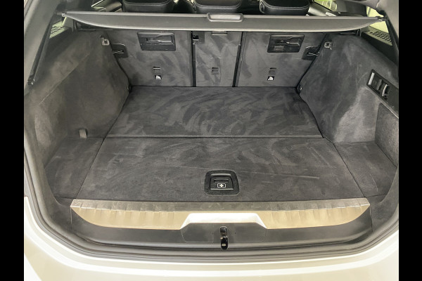 BMW 3 Serie Touring 320e Sportline Panoramadak / Led verlichting / Carplay/ Wit metallic /