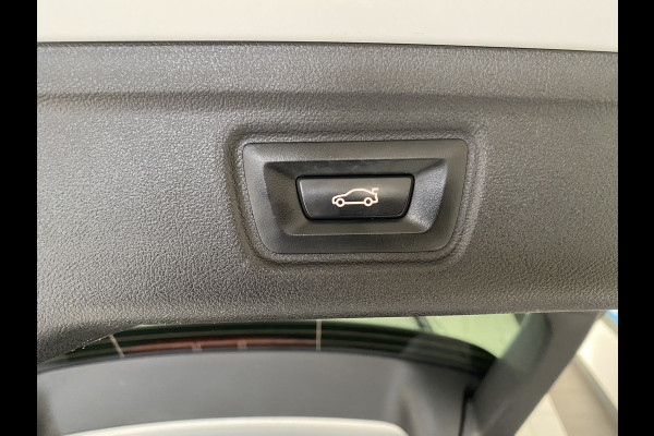 BMW 3 Serie Touring 320e Sportline Panoramadak / Led verlichting / Carplay/ Wit metallic /