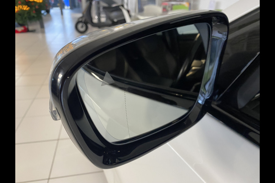 BMW 3 Serie Touring 320e Sportline Panoramadak / Led verlichting / Carplay/ Wit metallic /