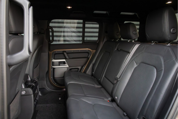Land Rover Defender 110 3.0 D250 S Standkachel - Black Pack
