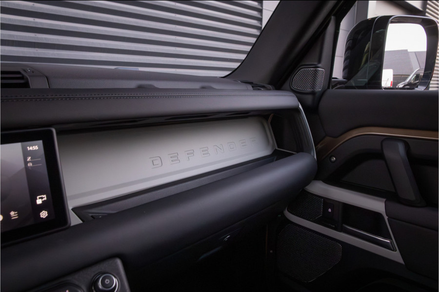 Land Rover Defender 110 3.0 D250 S Standkachel - Black Pack