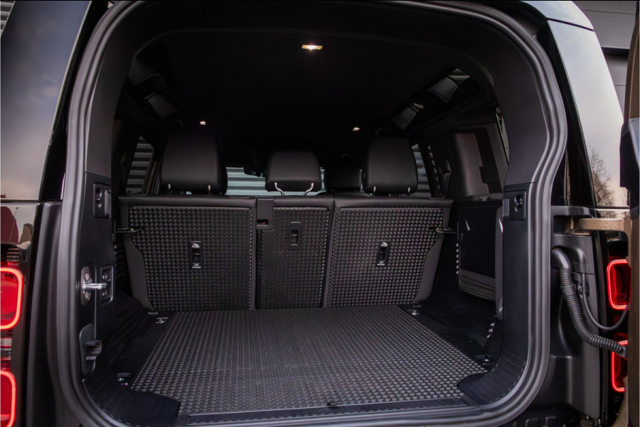 Land Rover Defender 110 3.0 D250 S Standkachel - Black Pack