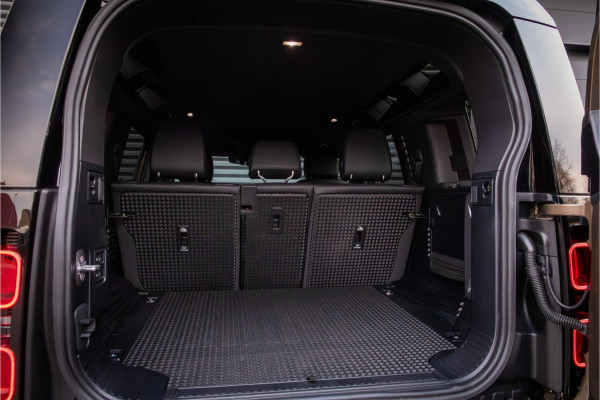 Land Rover Defender 110 3.0 D250 S Standkachel - Black Pack