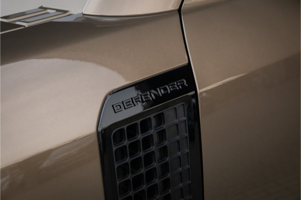 Land Rover Defender 110 3.0 D250 S Standkachel - Black Pack