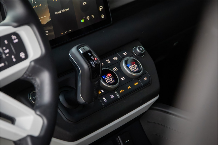 Land Rover Defender 110 3.0 D250 S Standkachel - Black Pack