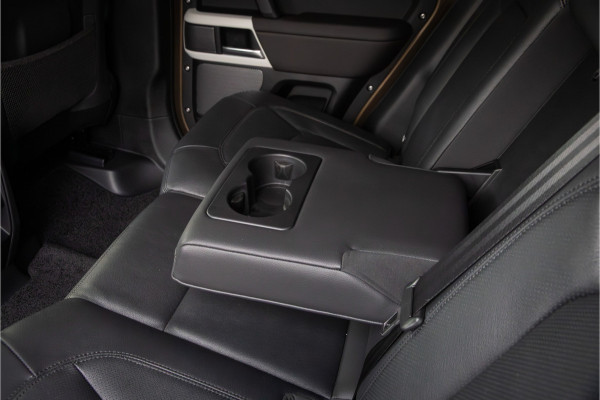 Land Rover Defender 110 3.0 D250 S Standkachel - Black Pack