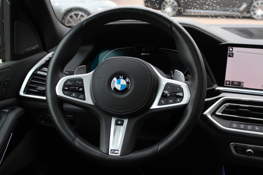 BMW X5 xDrive40i High Exe. M Sport / Panoramadak / 360Camera / Head-up / Achterasbesturing / Laser LED / Softclose / 22'' / Harman Kardon / Stoelventilatie / Stoelverwarming 4x / DAB / Dodehoek / ACC
