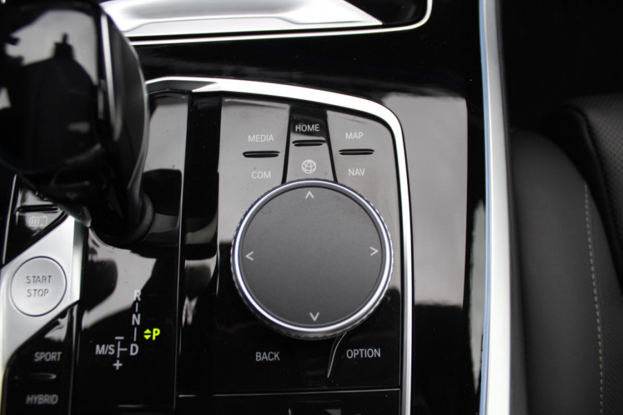 BMW X5 xDrive40i High Exe. M Sport / Panoramadak / 360Camera / Head-up / Achterasbesturing / Laser LED / Softclose / 22'' / Harman Kardon / Stoelventilatie / Stoelverwarming 4x / DAB / Dodehoek / ACC