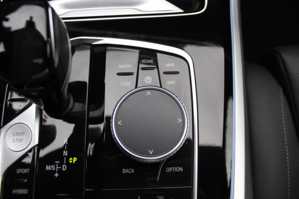 BMW X5 xDrive40i High Exe. M Sport / Panoramadak / 360Camera / Head-up / Achterasbesturing / Laser LED / Softclose / 22'' / Harman Kardon / Stoelventilatie / Stoelverwarming 4x / DAB / Dodehoek / ACC