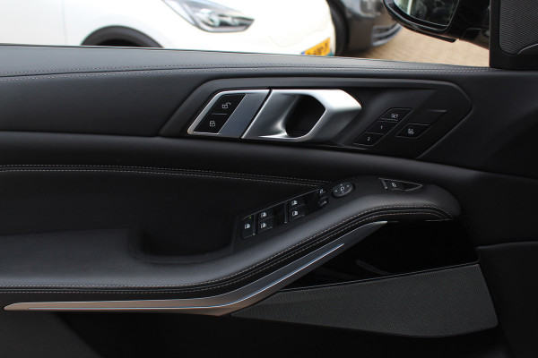 BMW X5 xDrive40i High Exe. M Sport / Panoramadak / 360Camera / Head-up / Achterasbesturing / Laser LED / Softclose / 22'' / Harman Kardon / Stoelventilatie / Stoelverwarming 4x / DAB / Dodehoek / ACC