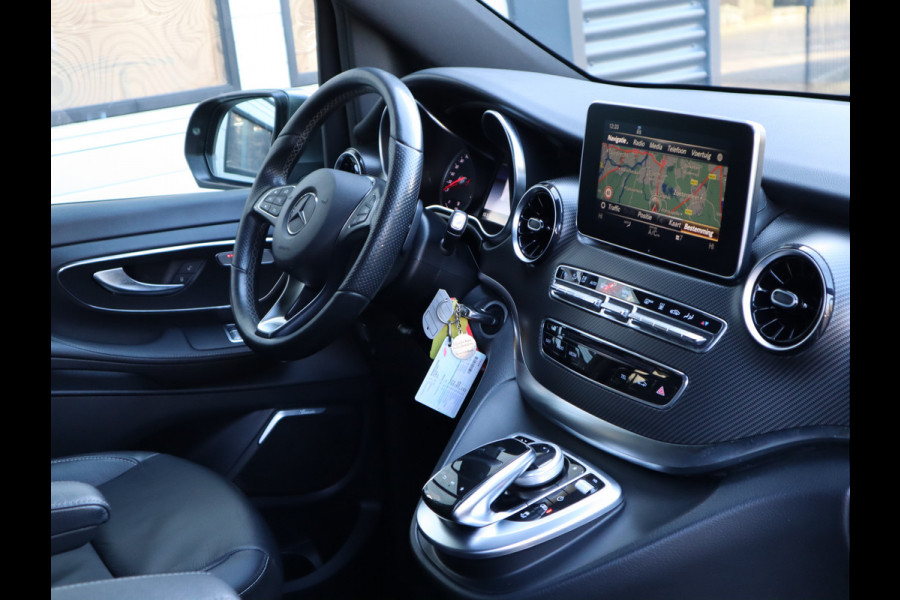 Mercedes-Benz V-Klasse 300d L3 4-MATIC Extra Lang DC 5 Pers - AMG - Trekhaak - ACC
