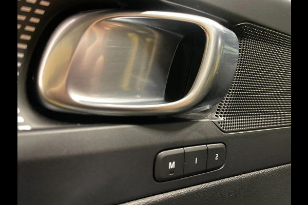 Volvo XC40 Recharge P8 AWD R-Design|91% SOH|TREKHAAK|MEMORY|1/2 LEDER|ELEK.INTR+A-KLEP|ACC|STOEL+STUURVERW|CAMERA|CARPLAY/ANDROID|