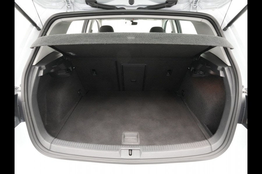 Volkswagen e-Golf e-Golf 136pk Navigatie Acc Pdc Led Carplay 34 Halsteren