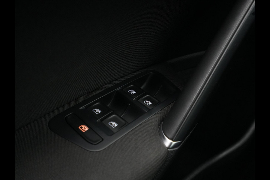 Volkswagen e-Golf e-Golf 136pk Navigatie Acc Pdc Led Carplay 34 Halsteren