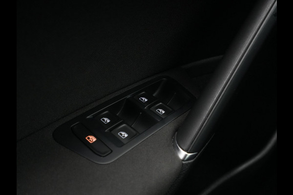 Volkswagen e-Golf e-Golf 136pk Navigatie Acc Pdc Led Carplay 34 Halsteren