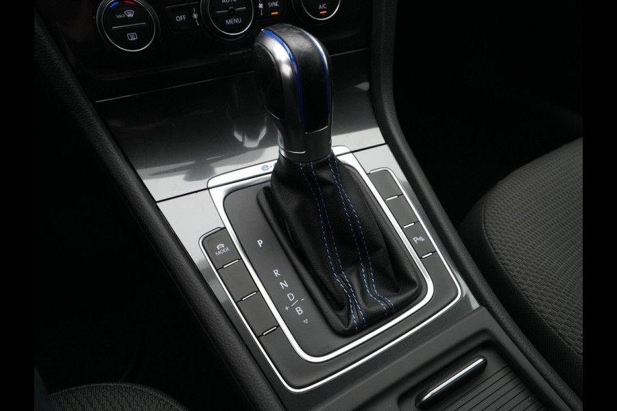 Volkswagen e-Golf e-Golf 136pk Navigatie Acc Pdc Led Carplay 34 Halsteren