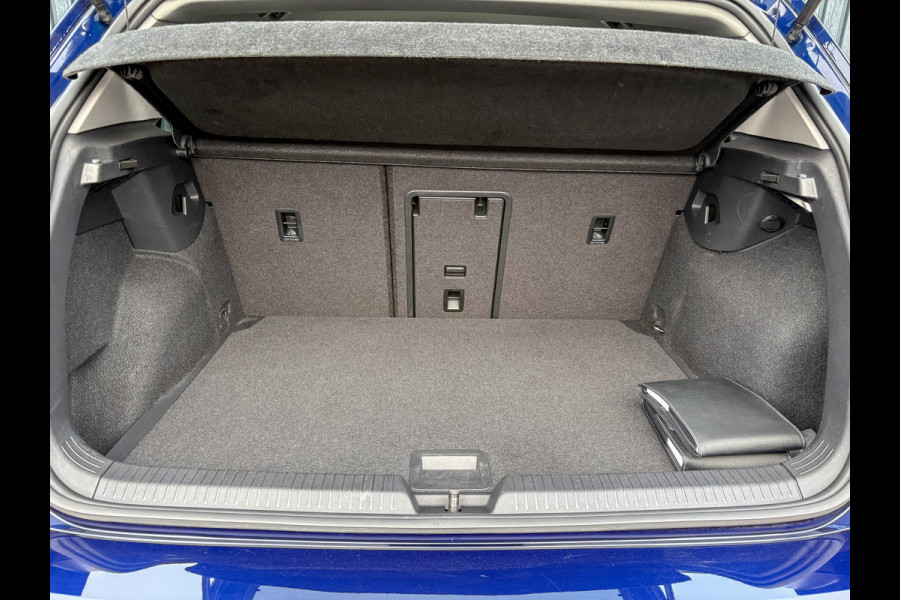 Volkswagen Golf 1.5 TSI Life Business | Keyless | Camera | Stoelverw. | Prijs Rijklaar!!