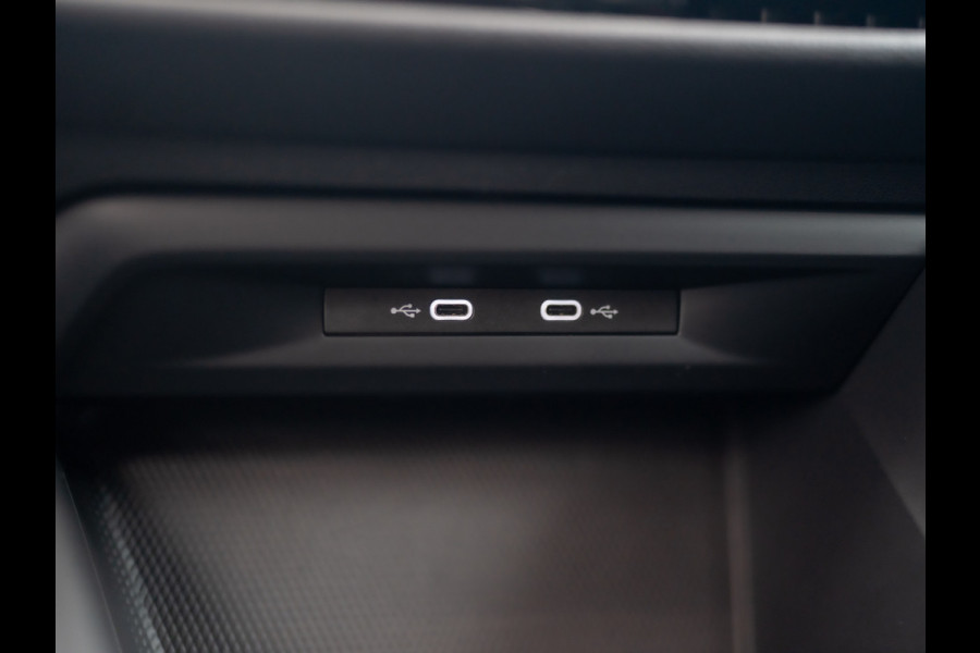 Volkswagen Golf 1.5 TSI Life Business | Keyless | Camera | Stoelverw. | Prijs Rijklaar!!