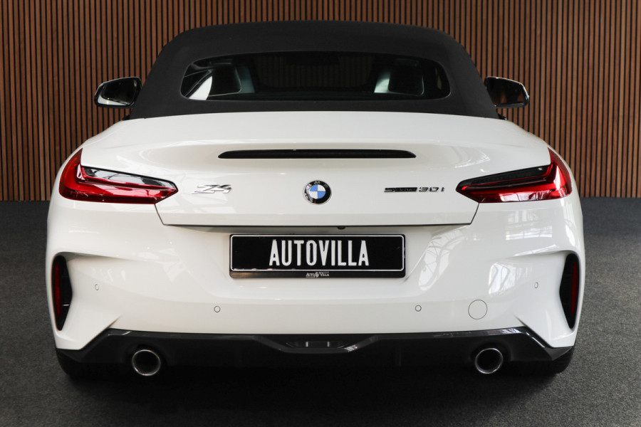BMW Z4 Roadster sDrive30i High Exe M-pakket HUD Leer Camera PDC Stoelverwarming Stuurverwarming Memory seats LM velgen