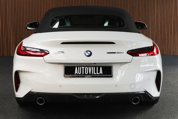 BMW Z4 Roadster sDrive30i High Exe M-pakket HUD Leer Camera PDC Stoelverwarming Stuurverwarming Memory seats LM velgen