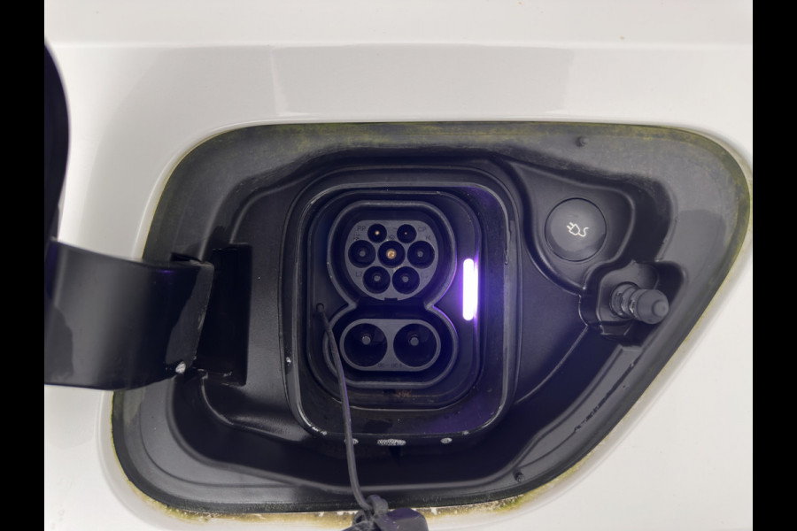 Polestar 2 Long Range Dual Motor Launch Edition 78kWh [ 3-Fase ] {SOH-92%} (INCL-BTW) *PANO | LEATHER | NAVI-FULLMAP | FULL-LED | BLIND-SPOT | KEYLESS | LANE-ASSIST | DIGI-COCKPIT | CARPLAY | DAB+ | HEATED-COMFORTSEATS | ECC | MEMORY-PACK | PDC | 20''ALU*