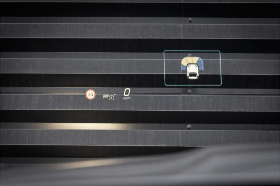 Mercedes-Benz GLC Coupé 300de 4MATIC AMG Line Alpingrau - Luchtvering