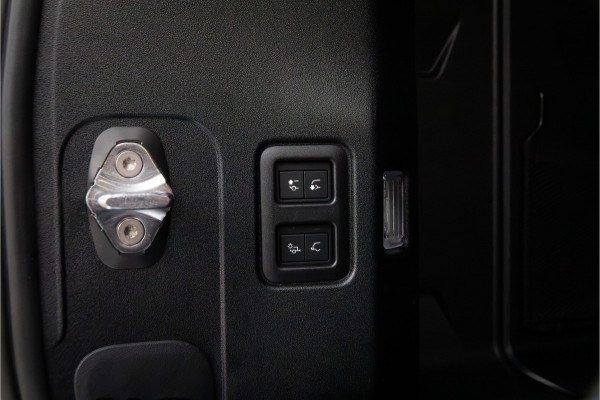 Land Rover Defender 110 3.0 D250 S Grijs kenteken - Standkachel