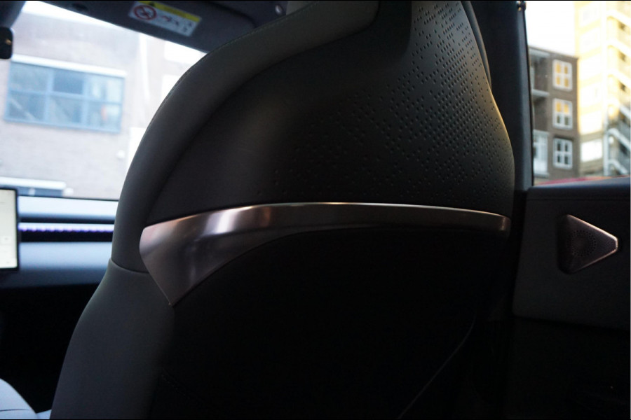 ZEEKR X AWD Privilege 69 kWh | 429pk | 0-100 3.8sec | Full Options | Panoramadak | Head Up Display | Sfeerverlichting | Leer | Electr stoelen + memory + massage + koeling + verwarming